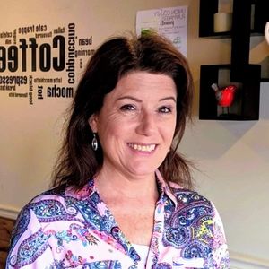 Meet your Posher, Marcia